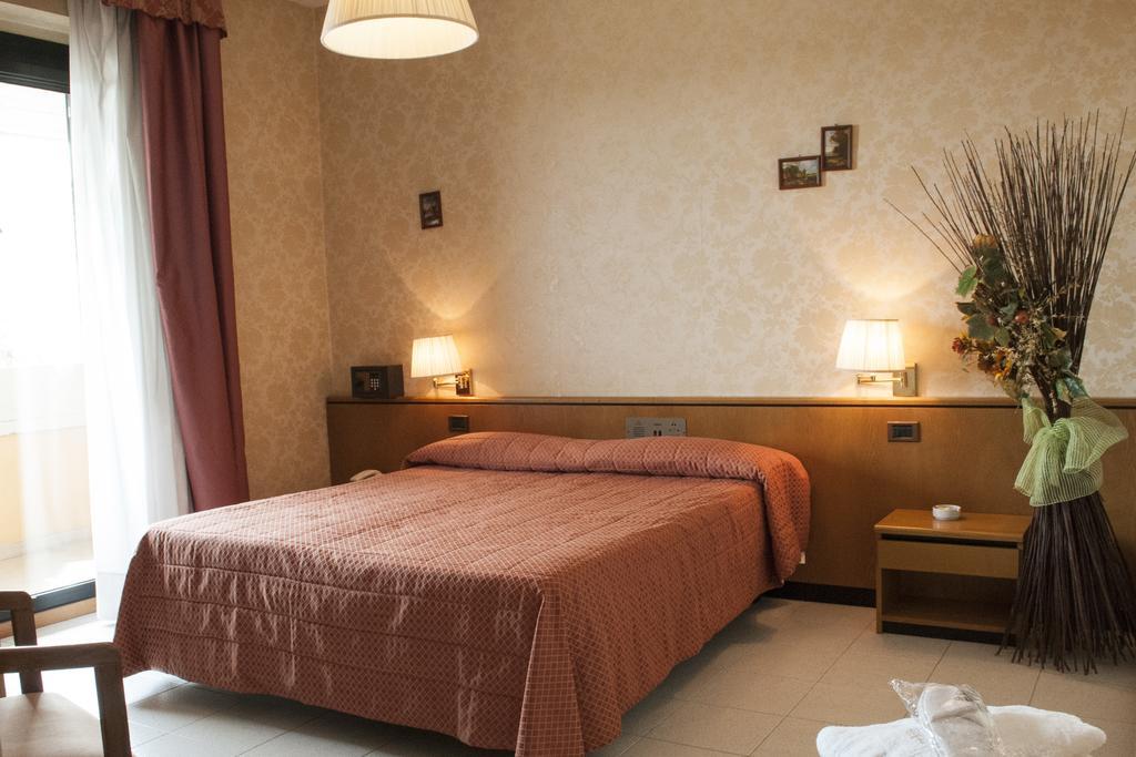 Le Gronde Hotel Cava Manara Стая снимка