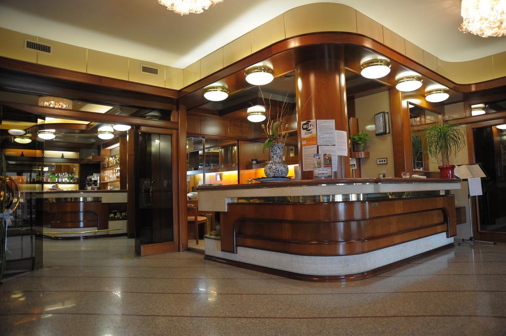 Le Gronde Hotel Cava Manara Екстериор снимка